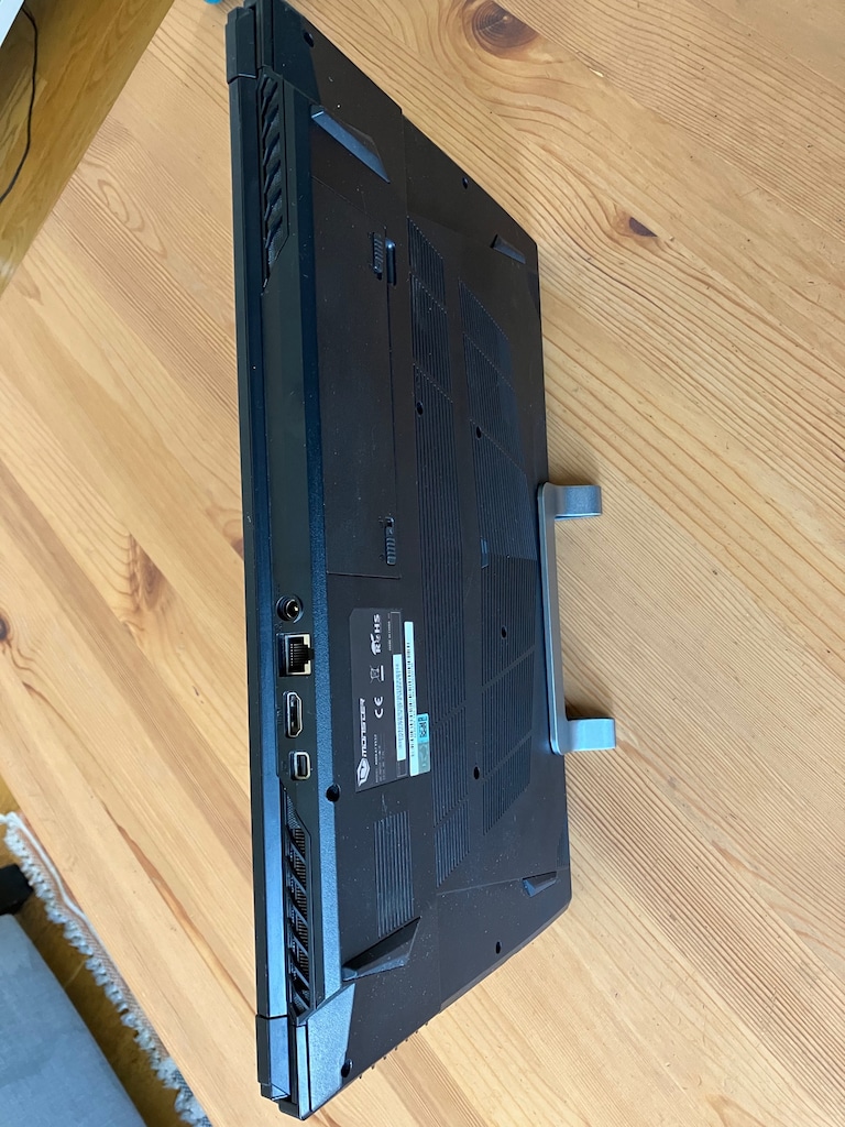 Monster Gaming Laptop 17.3 RTX 3050 - 4