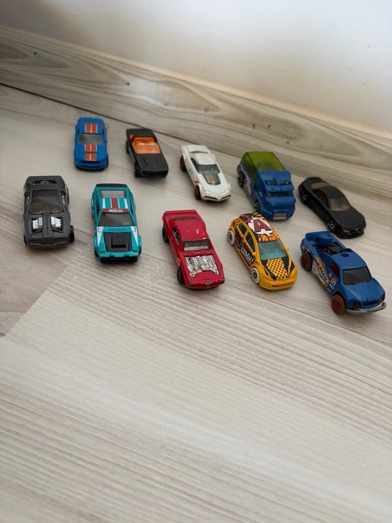 SAHİBİNDEN SATILIK 51 ADET HOT WHEELS OYUNCAK ARABALAR - 9