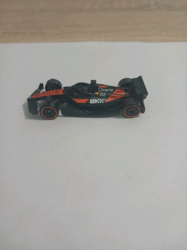 Hot Wheels McLaren Formula 1 - 2