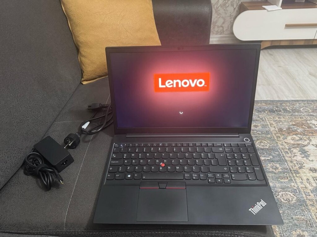 ThinkPad i5 11.Nesil 8/512 - 8