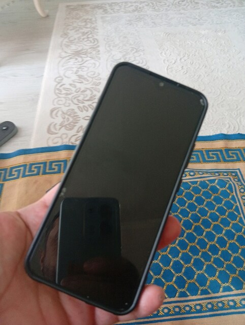 Realme 4/128 cep telefonu
