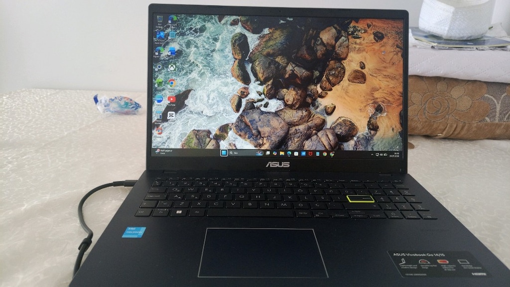 Asus Vivobook Go 15 - 2
