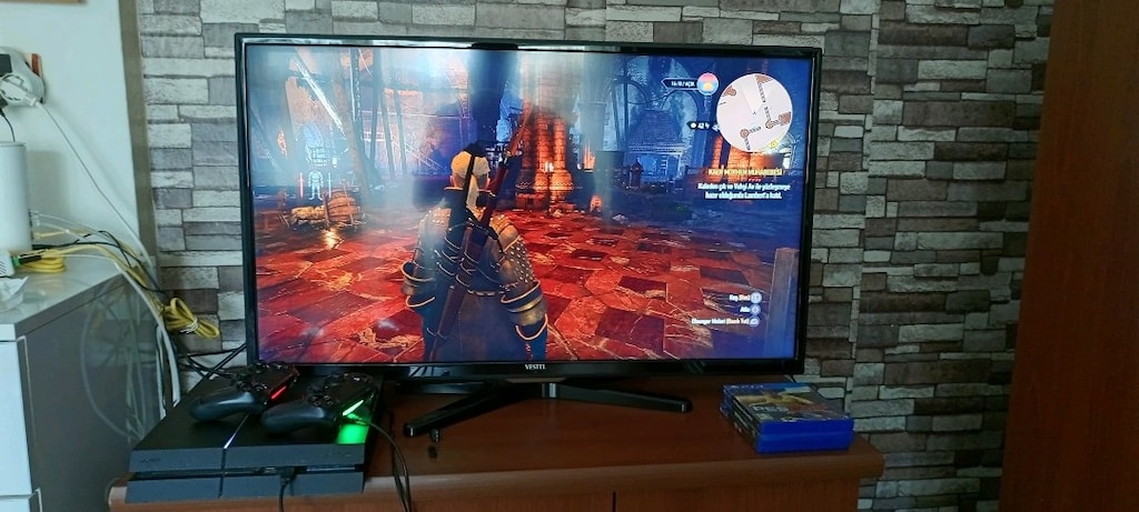 PS4 + 2 KOL + 3 OYUN - 2