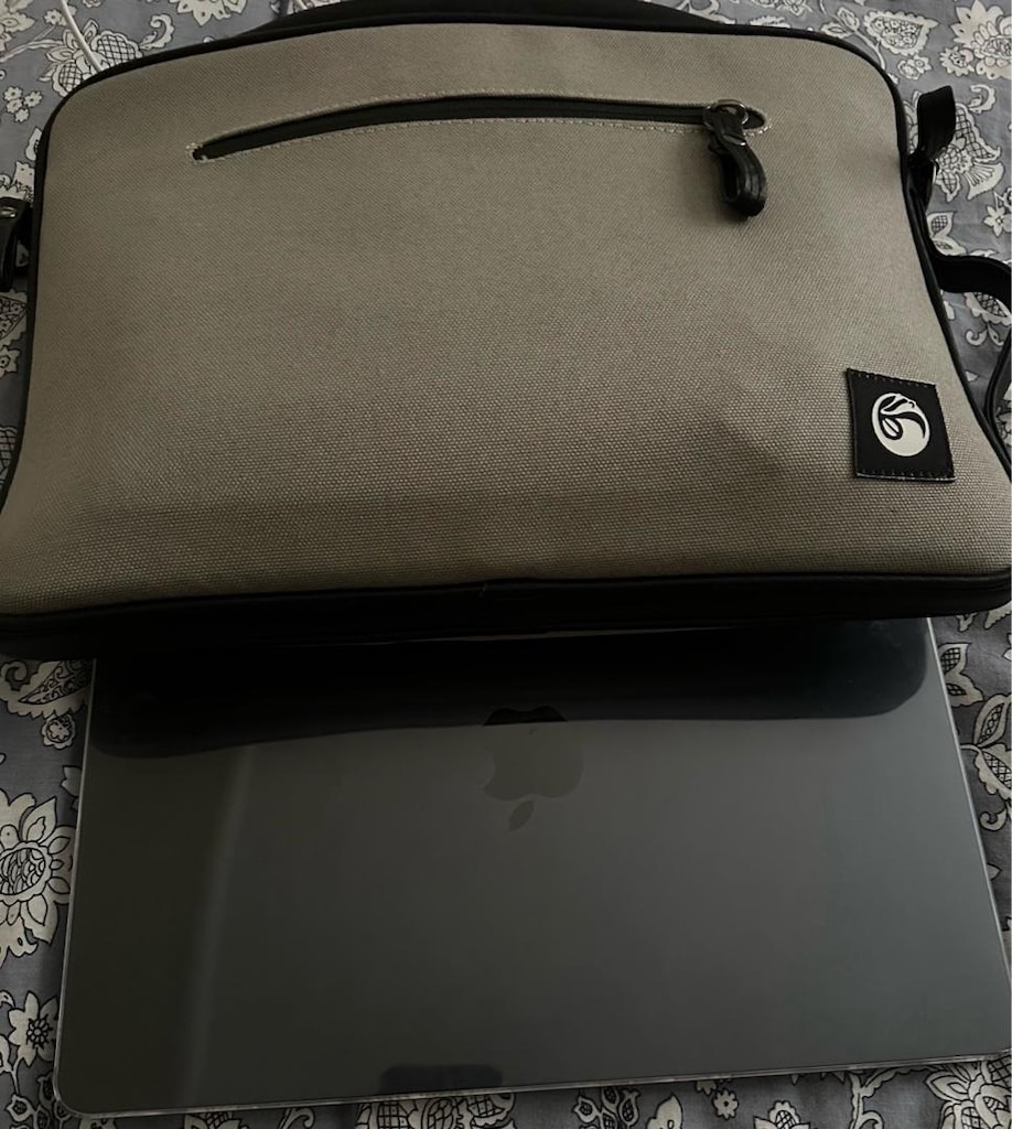 MACBOOK AİR M3 8 GB RAM/ 256 GB - 3