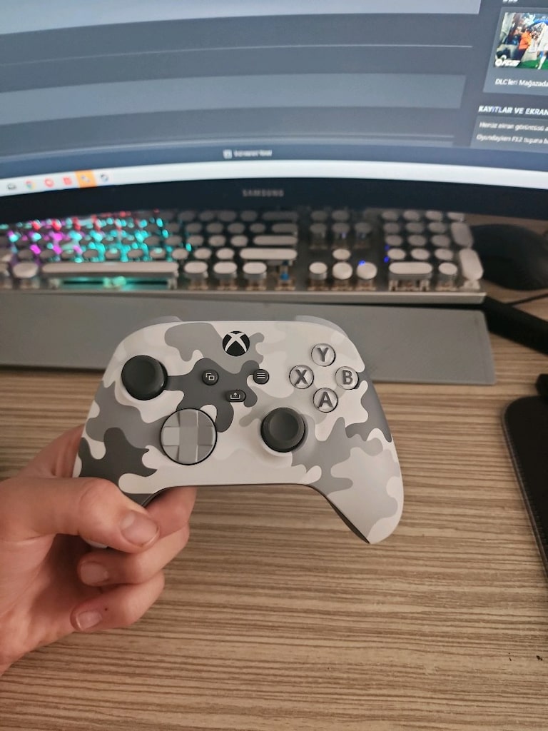 Microsoft 9.nesil Xbox Kablosuz Controller Arctic Camo