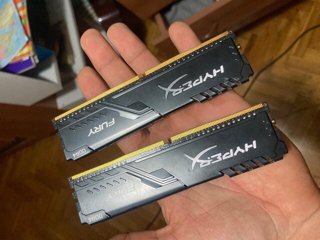 Kingston HyperX 16GB CL16 (2x8) DDR4 Ram 2666Mhz