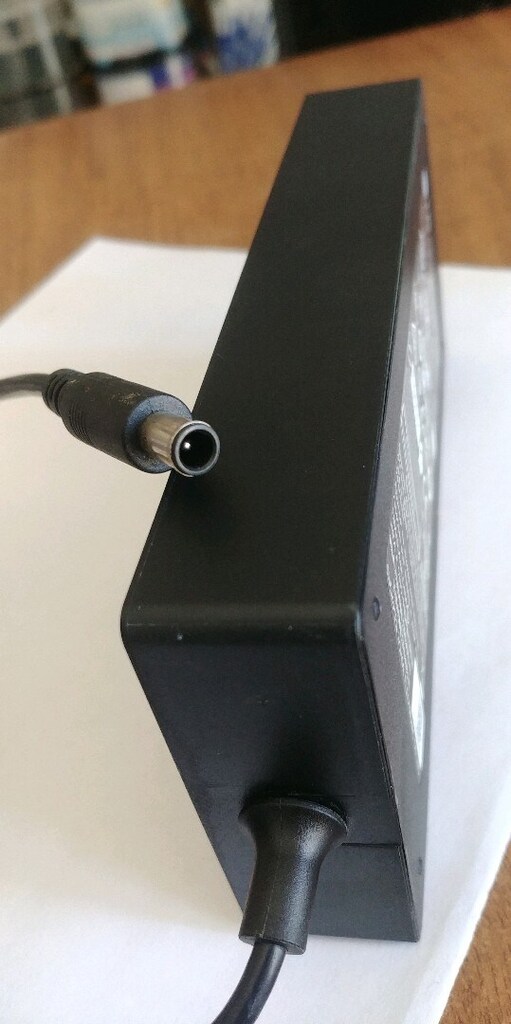 Orjinal LG 19v - 7.37a Netebook Adaptör - 4