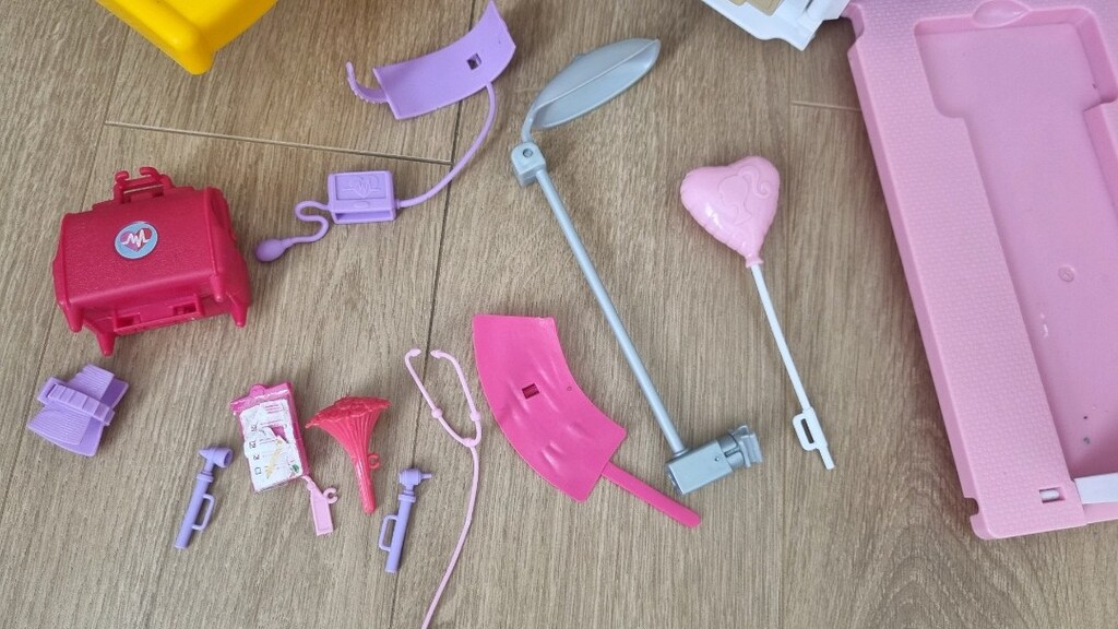 Barbie ambulans - 8
