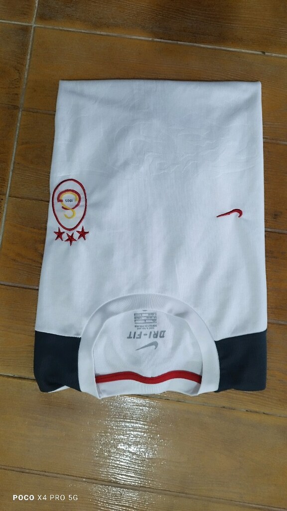 #Nike Galatasaray forma Eni çekilince 57 Boyu 74 - 4