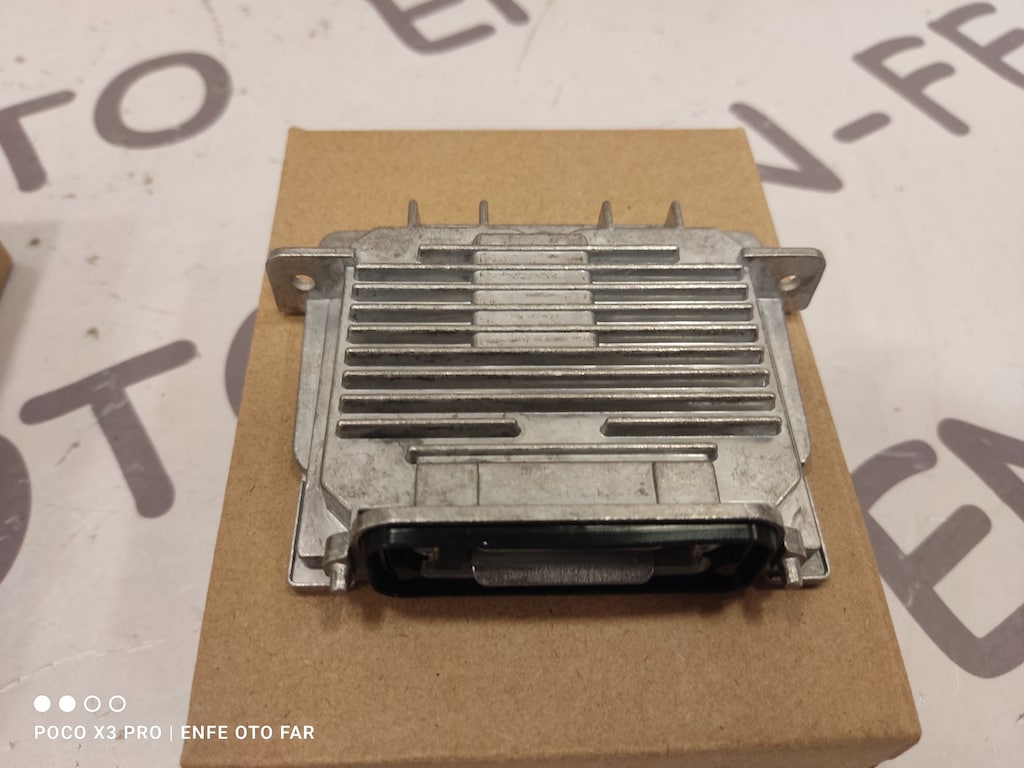 GRAND CHEROKEE XENON FAR BEYNİ 89089352 - 4