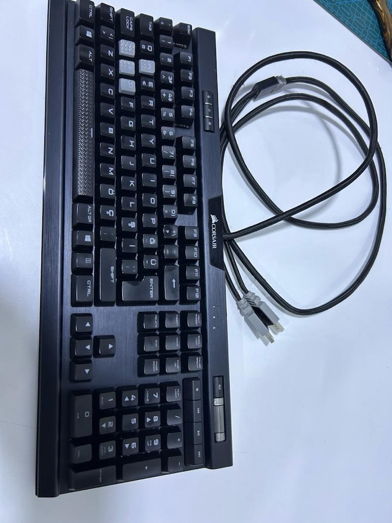 Corsair K70 RGB MK.2 RGB Mekanik Gaming Klavye – Temiz - 4