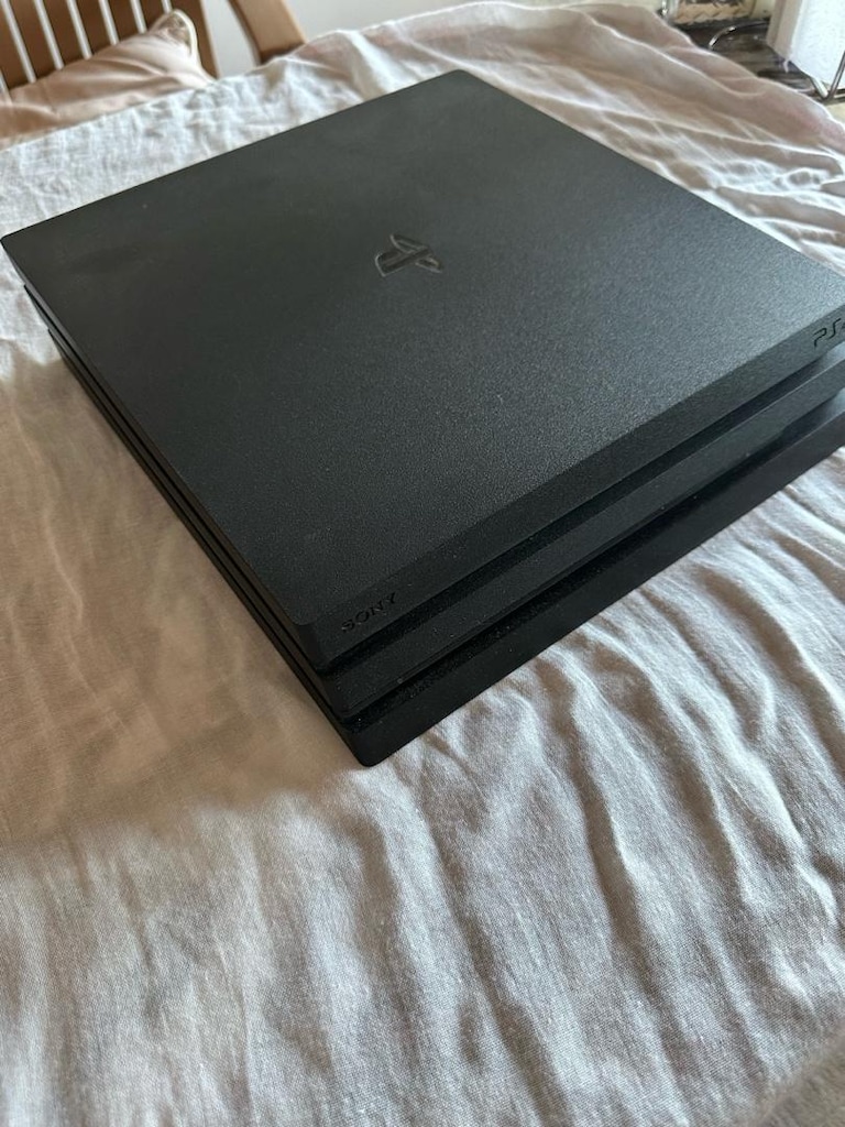 PS4 Pro 1 TB - Temiz Cihaz - Kutu açılmamıştır. - 5