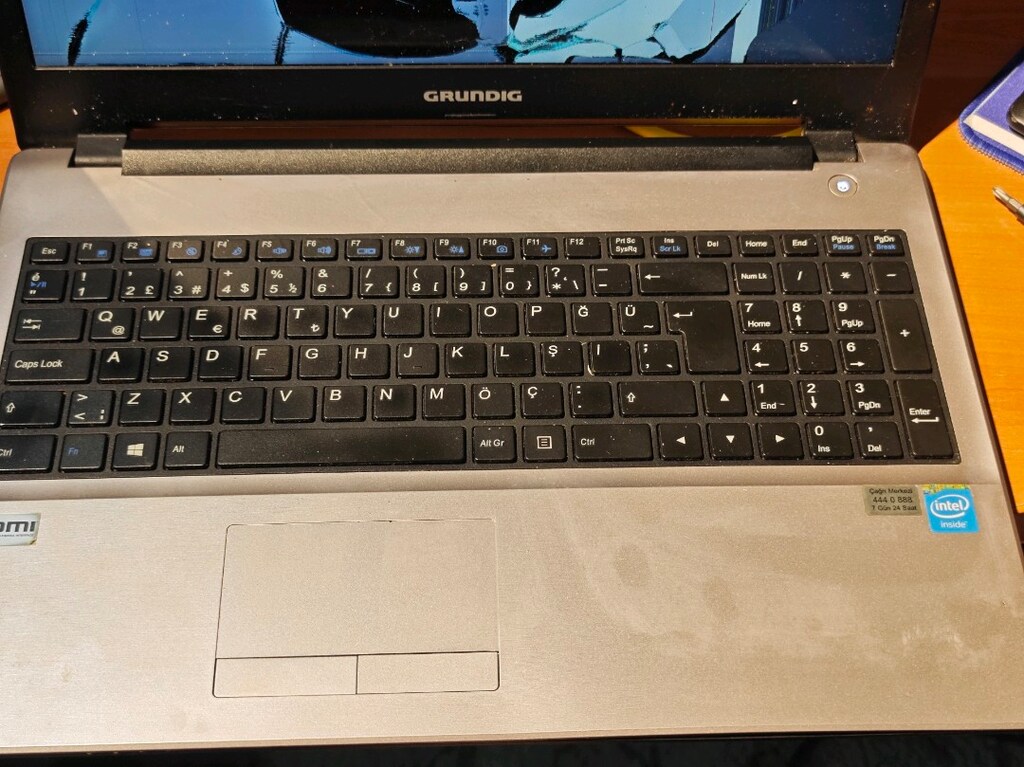 Grundig Notebook Laptop Kırık Ekranlı intel - 3