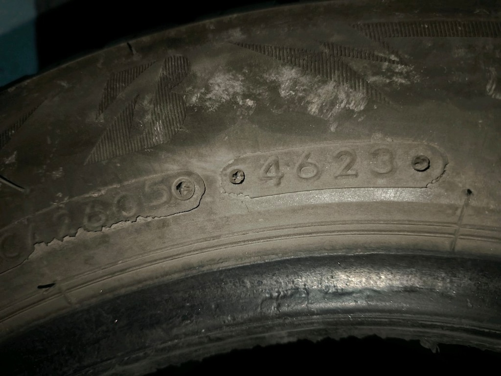 185/60/15 BRIDGESTONE KIŞLIK LASTİK İKİ ADET 2023 - 2