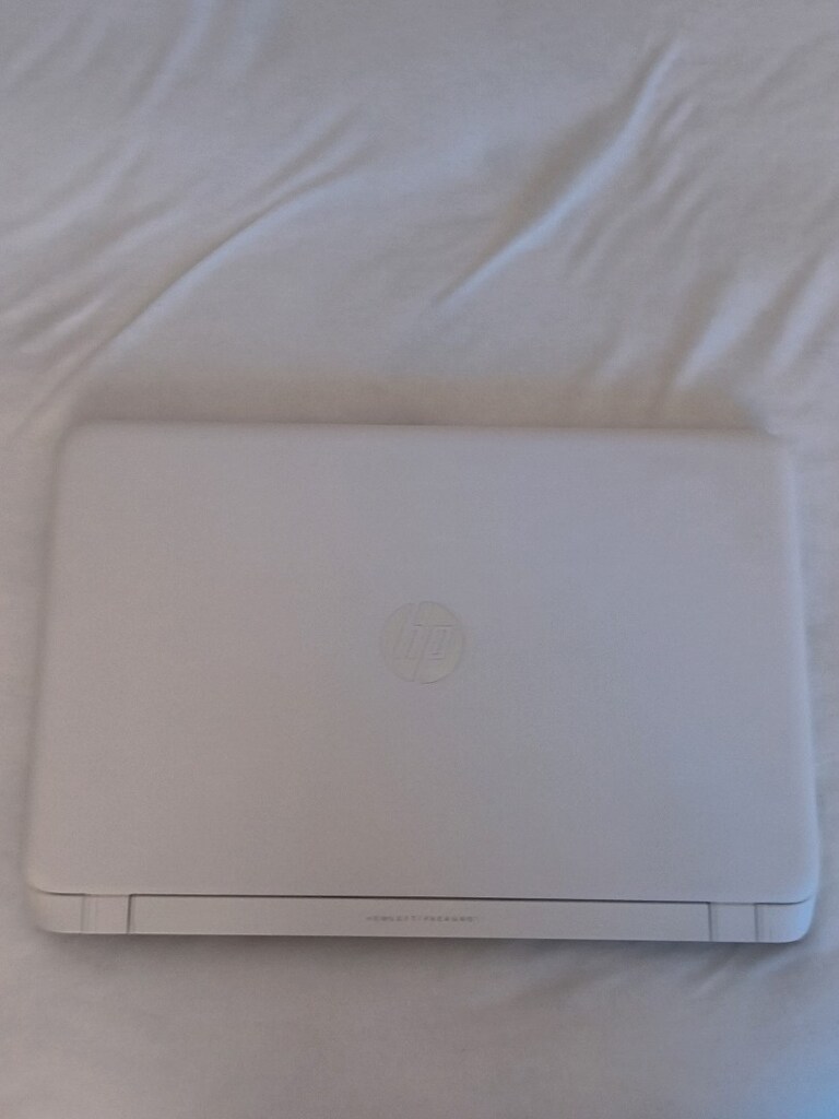 HP Pavilion 15 i5 8GB 500GB SSD 2GB Ekran Kartlı Laptop + Mouse - 4