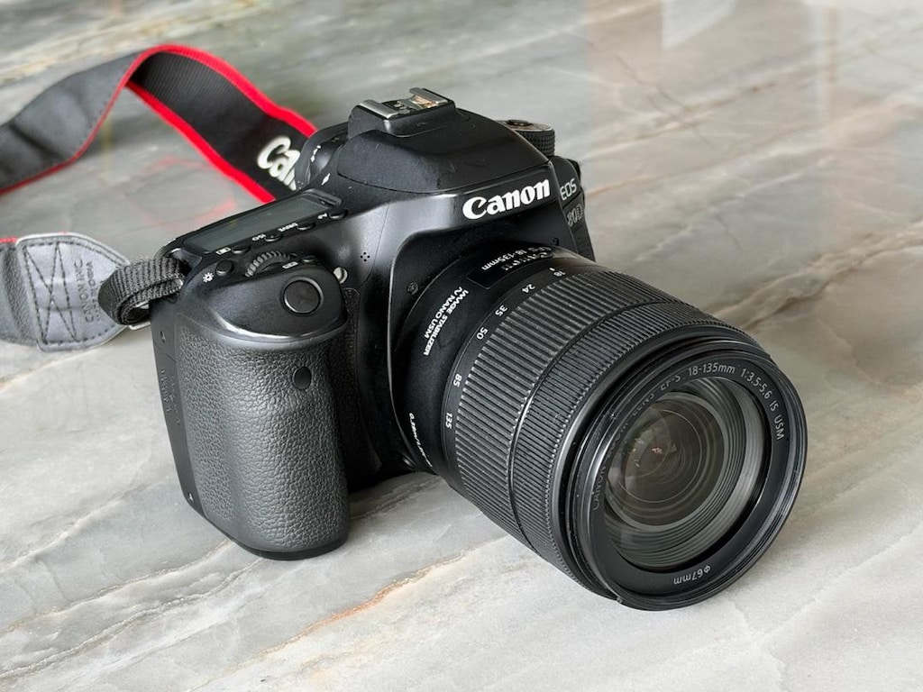 Canon EOS 80D Kamera ve Canon EFS 18-135 Nano IS USM lens - 2