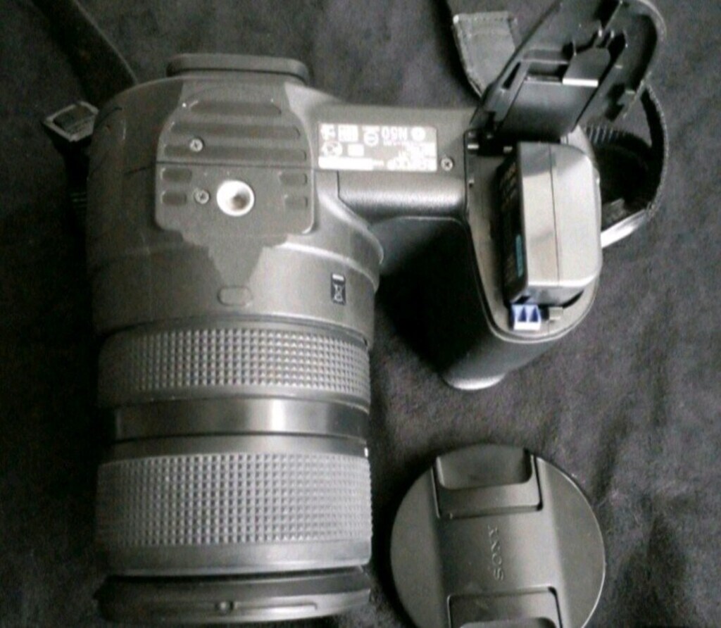 SONY DSC R1 FOTOĞRAF MAKİNESI - 2