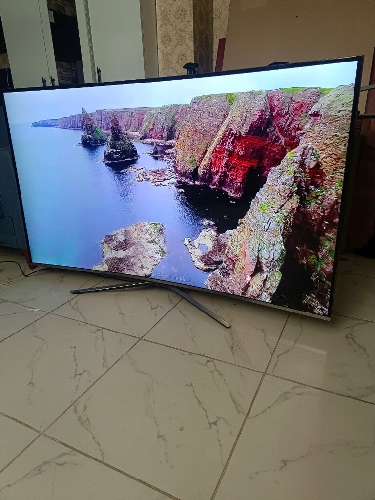 Samsung 65 inç curvert Smart TV - 4