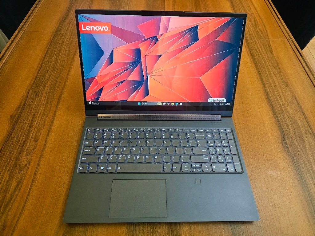 Lenovo Yoga Dokumatik Laptop GTX 1650. - 9