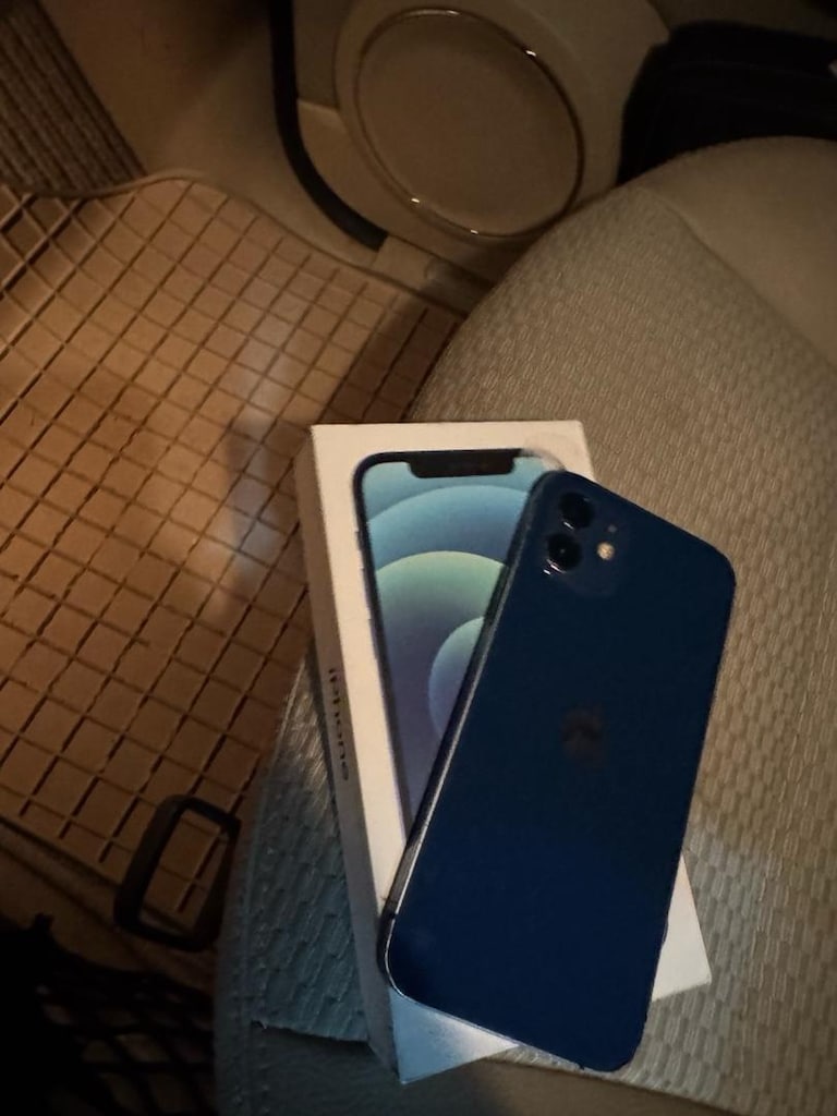 İphone 12 64 GB