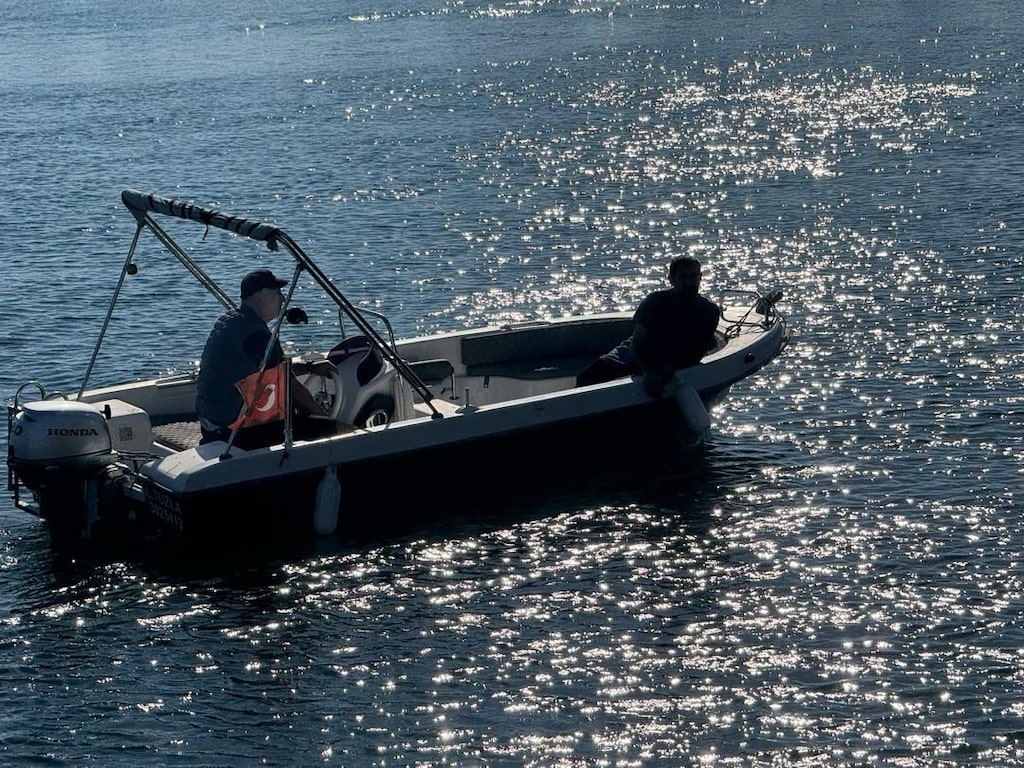 sahibinden Temiz ve tüm bakımları yapılmış tekne - 5