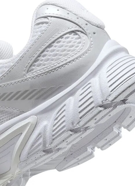 Nike V5 RNR Beyaz HQ7901-101 – Kapıda Teslim
