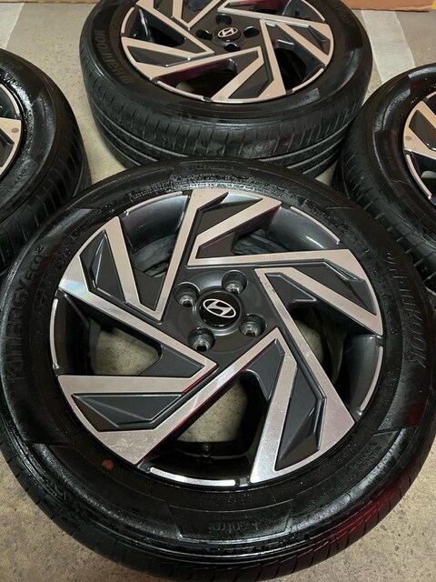 Hyundai i20 2024 orjinal 16 inç Style jant Hankook lastik takımı