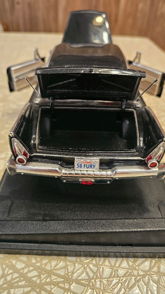 1958 Plymouth Fury Siyah Model Araba – Orijinal Vitrin Ayağıyla 1:18 - 11