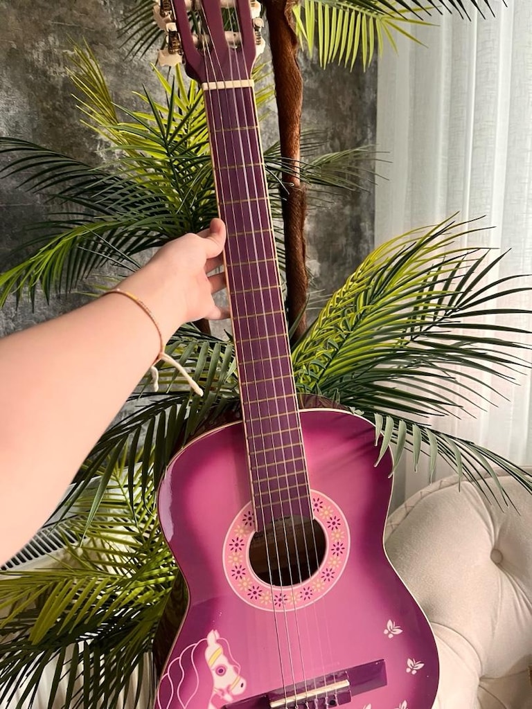 Gitar (geliri ihtiyaç sahibine bağışlanacaktır, indirim talep etmeyin) - 5