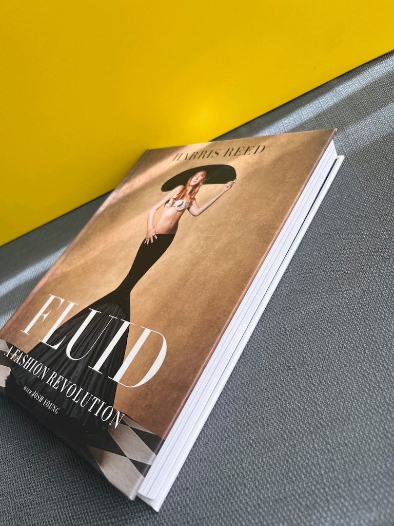 Fluid Fashion Revolution İngilizce Moda Sanat Giyim Kitap - 13