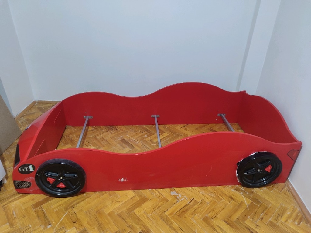 kırmızı arabalı yatak - 2