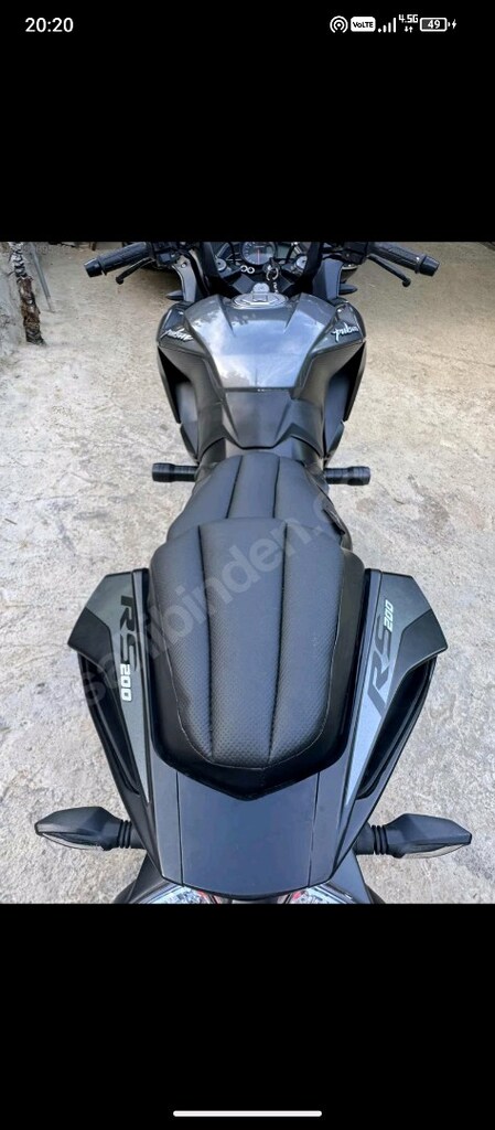 BAJAJ PULSAR RS 200 2024 - 11