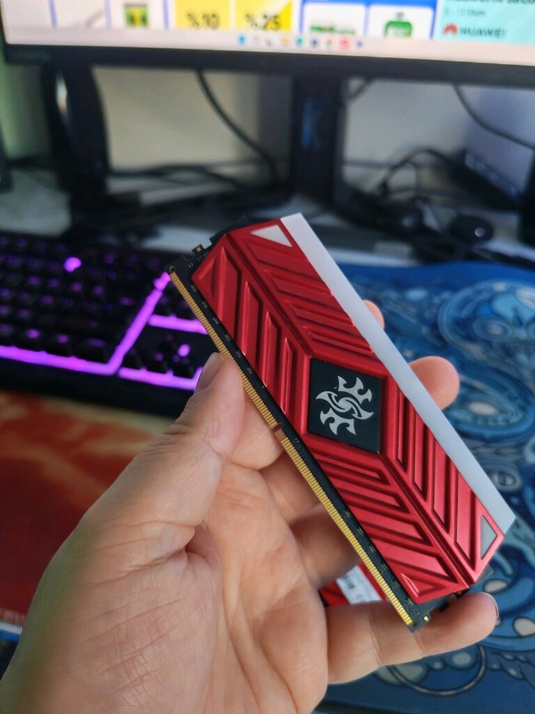 XPG 8GB DDR4 3000MHZ RGB RAM - 3
