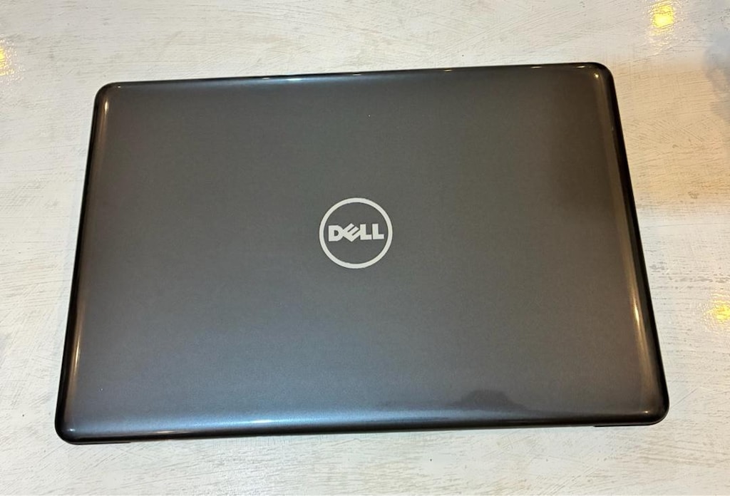 LAPTOP DELL MARKA TEMİZ ( PLAYSTATİON TAKASLI ) - 2