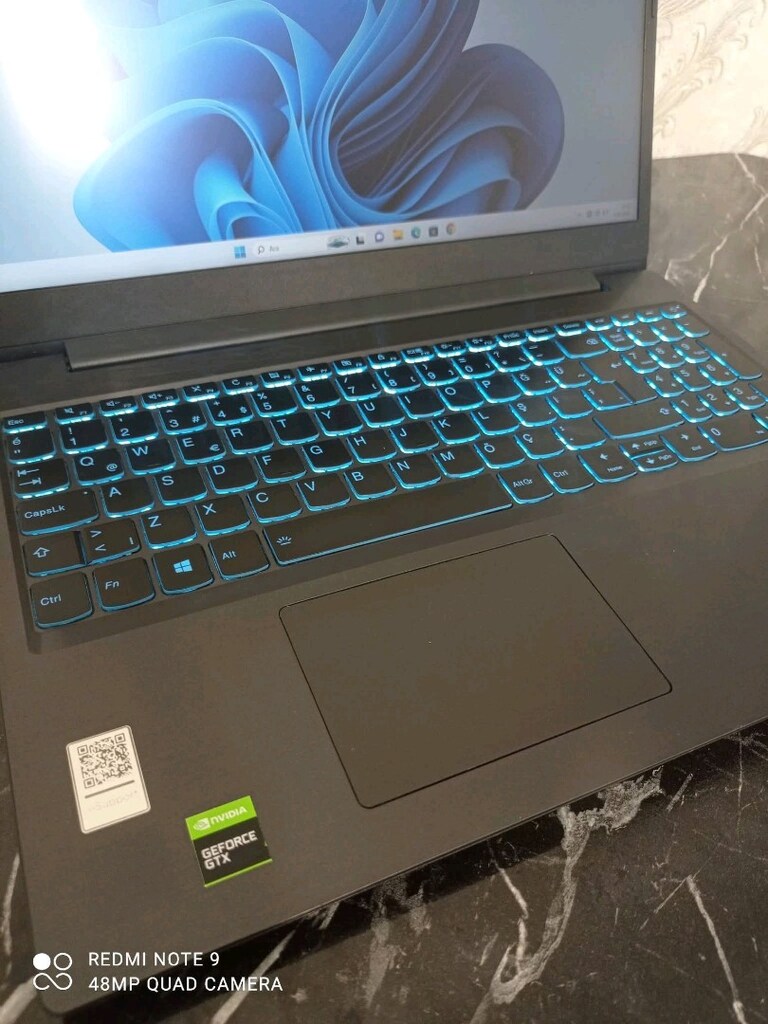 Dizüstü Bilgisayar Lenovo Gamıng - 4