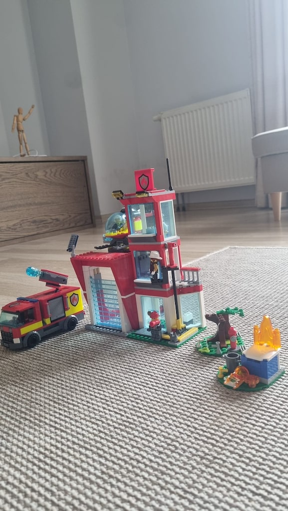 Lego City Set 60320 - 2