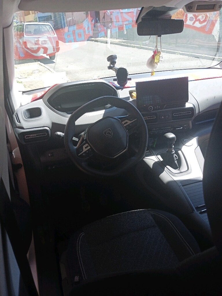 satılık 2025. 8000.km pejo rifter allure paket - 4