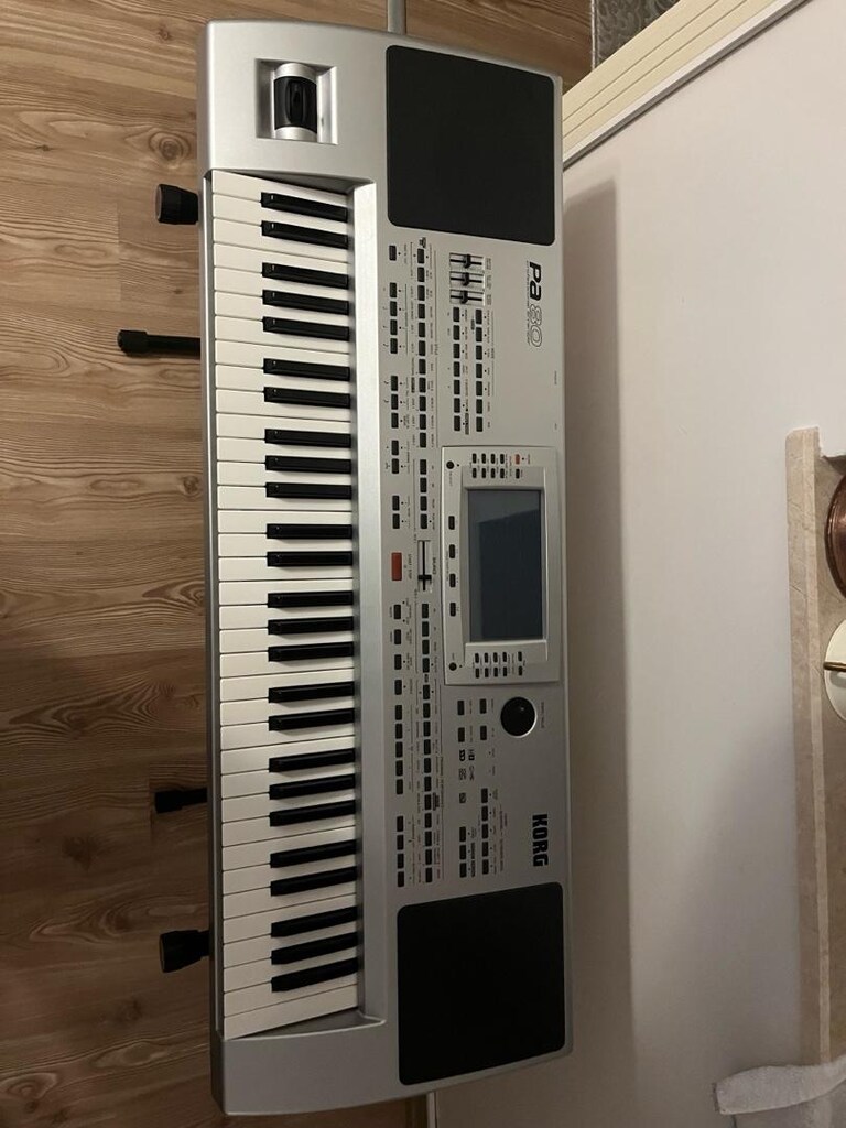 Korg Pa80 - 2