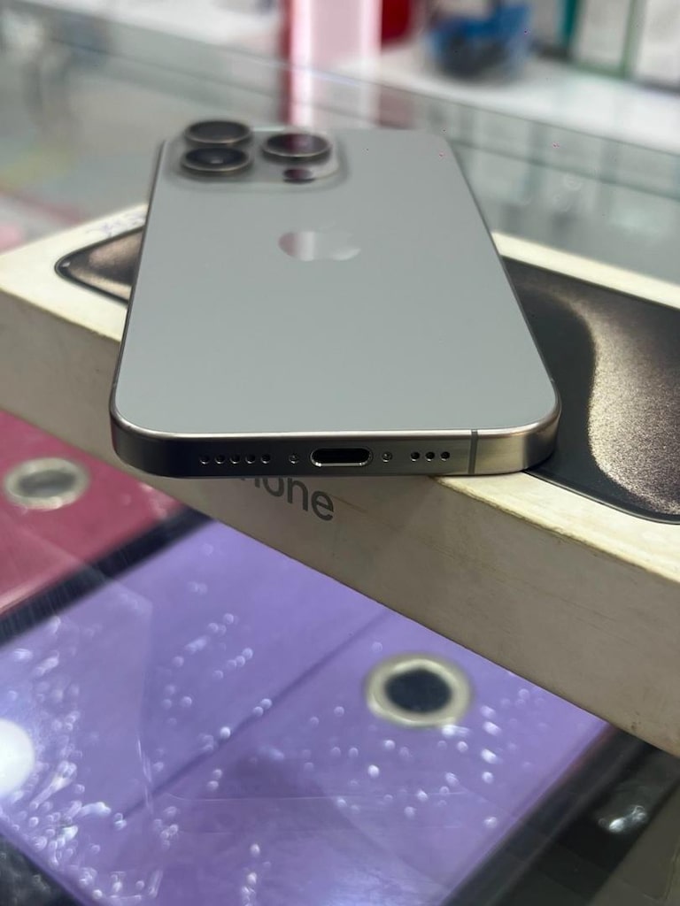 İphone 15 Pro 128 Gb - 4
