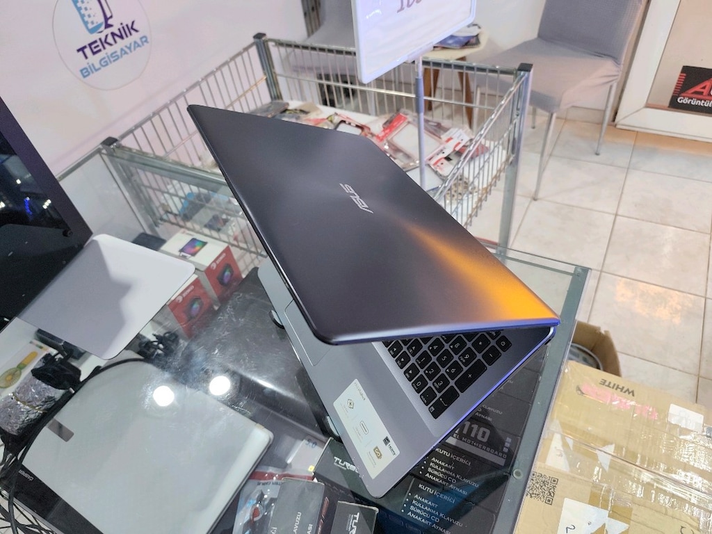 TERTEMİZ ASUS | i5 7.Nesil • 2GB Nvidia Ekran Kartı • 3 Saat Pil Ömrü! - 6