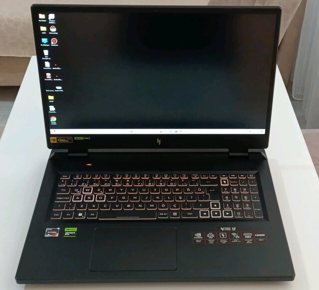 GAMİNG LAPTOP ACER NİTRO 17. G502 HERO MOUSE, G213 KLAVYE HEDİYELİ.