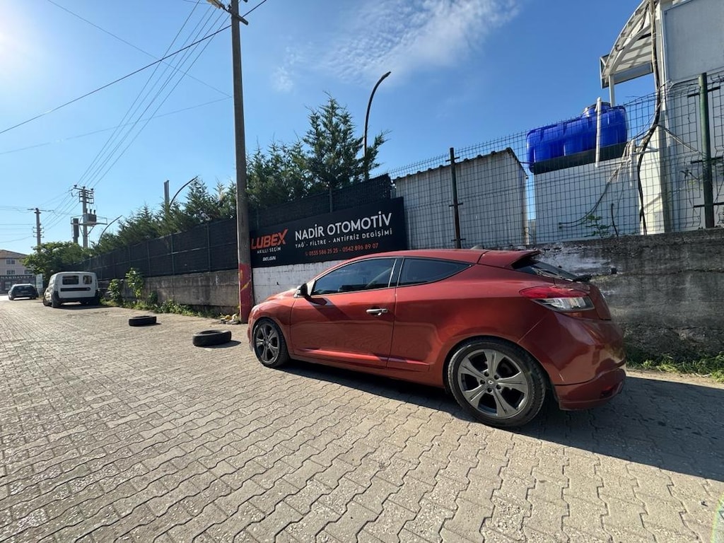 megan Coupe hasarlı - 6