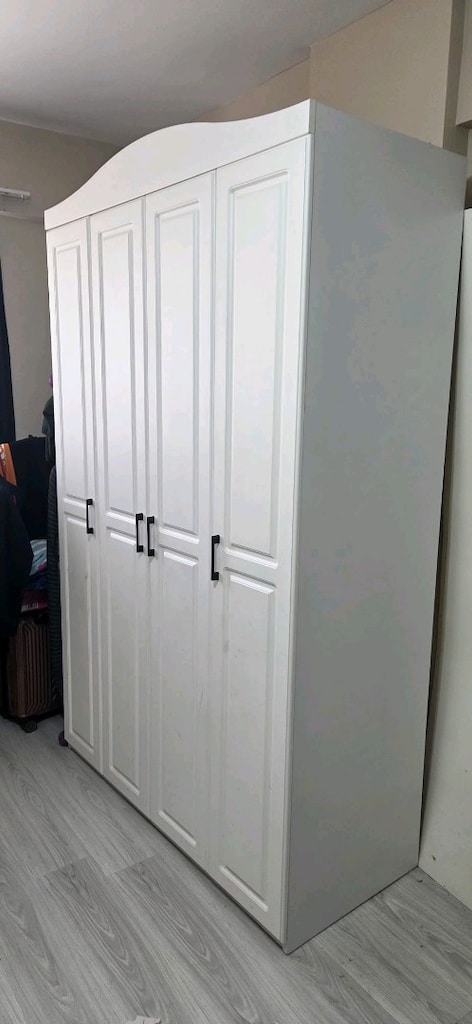 4 kapılı beyaz dolap - 2
