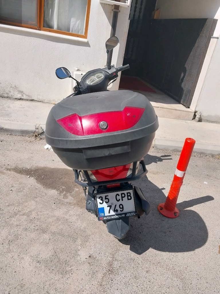 İlk Sahibin 2023 Model RKS Rosewood 50 cc Motosiklet - 3