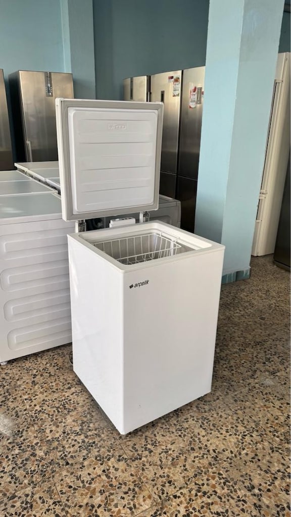 Sıfır ayarında tertemiz sandık tipi Difriz - 5