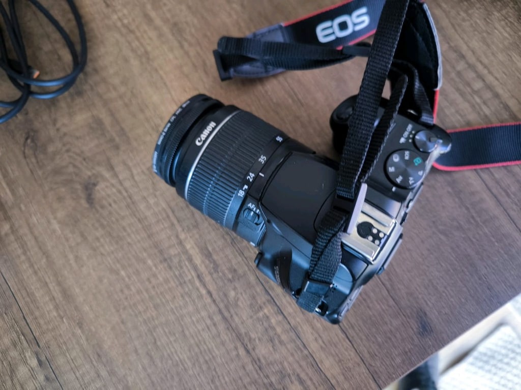 Canon EOS 250D - 2