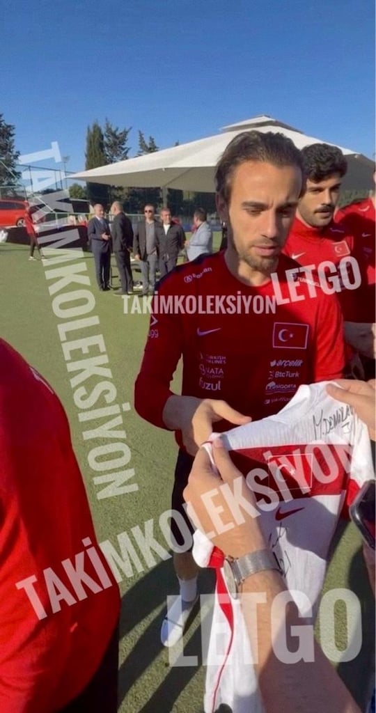 türkiye milli takım imzalı forması futbol beyaz erkek - 3