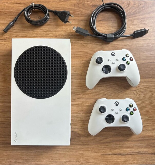 XBOX SERİES S 512 GB - ŞARJ STANDI HEDİYELİ