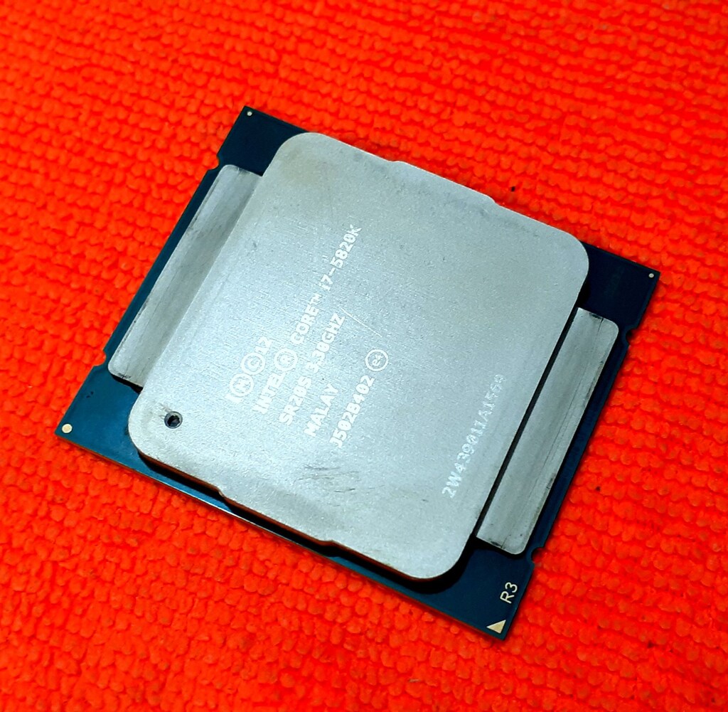 Intel Core i7-5820K 12 Çekirdekli 3.30 GHz İşlemci - 2
