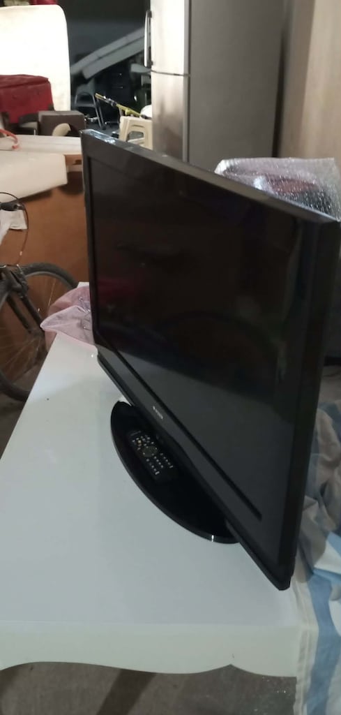 ARÇELİK MARKA 32 INC 80 EKRAN LCD TV KUMANDALI TEMİZ KULLANIŞLI 4500 - 5